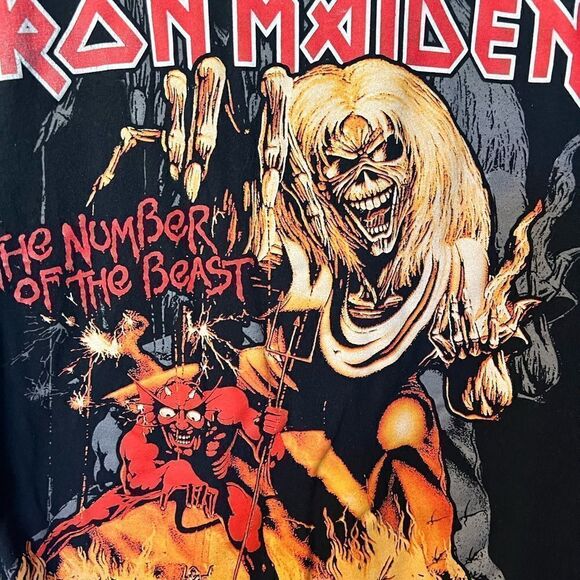 Retro Iron Maiden The Number Of The Beat men’s Metal  size Large T-shirt. - Picture 3 of 6